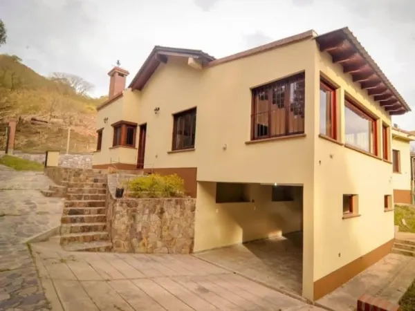 Casa a la venta con imponente vista en La Almona